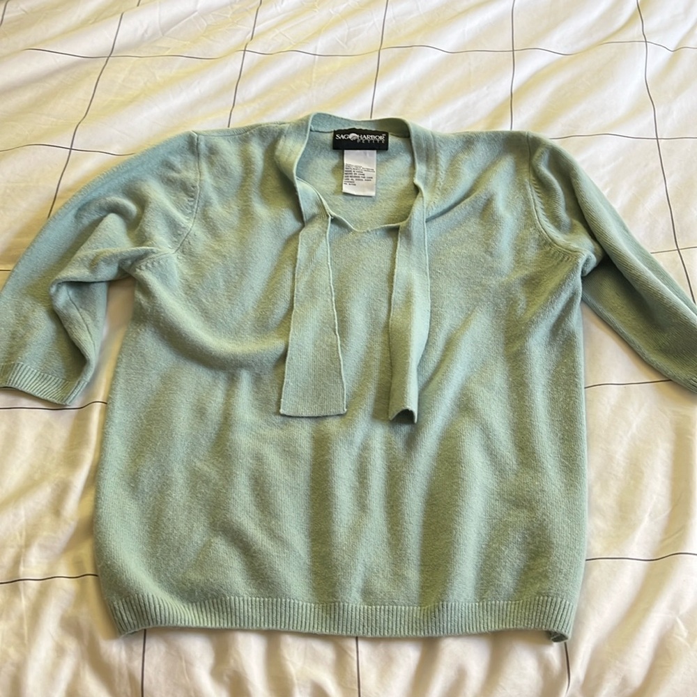 Sag Harbor sweater top with tie